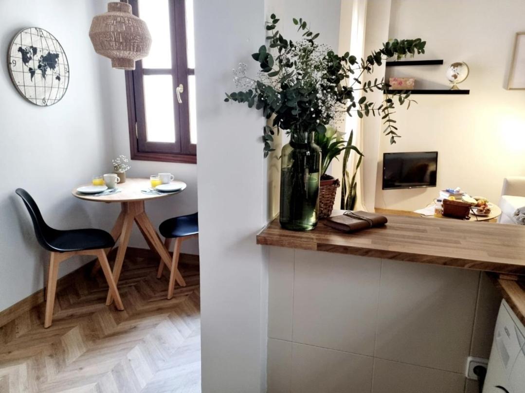 Cozy Apartment In The City Center Granada Buitenkant foto